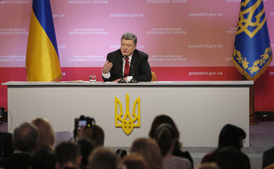 Порошенко пообещал решить вопрос Донбасса политическим путем